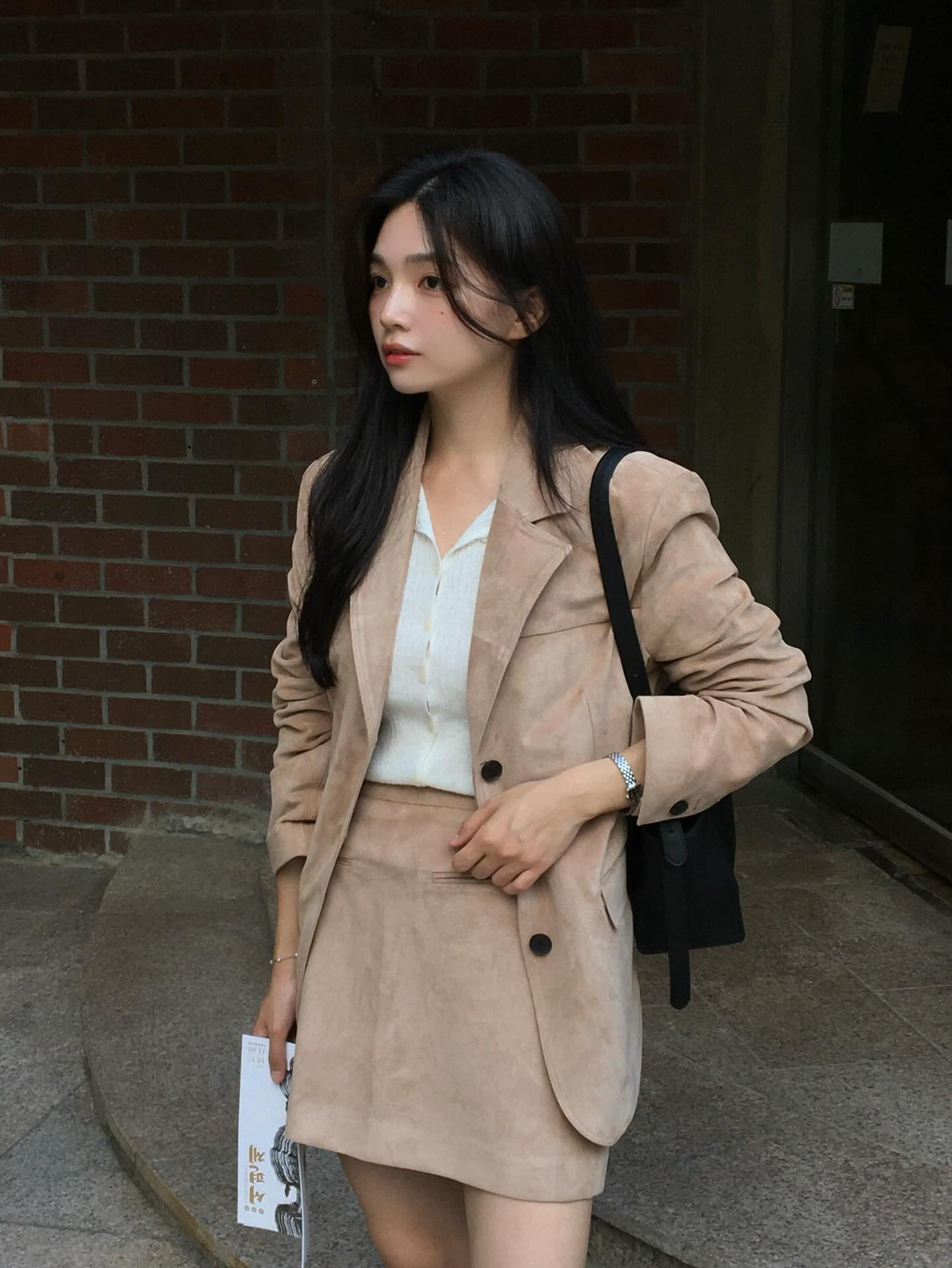 Áo blazer được chị em mê mẩn mặc đông, phối 5 kiểu áo này bên trong là chuẩn "tinh hoa hội tụ" - 9