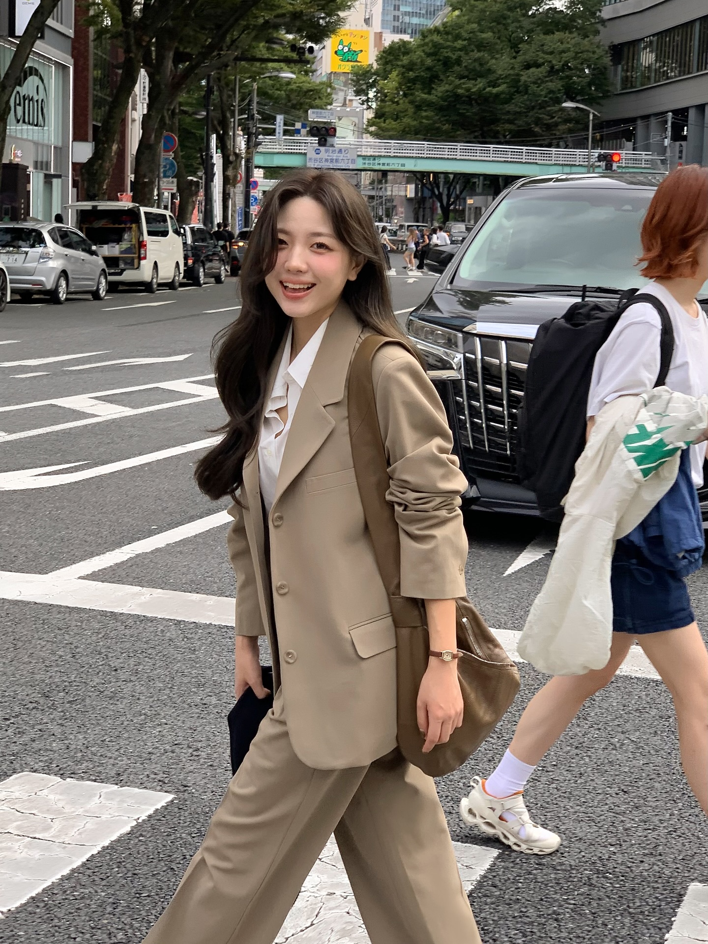 Áo blazer được chị em mê mẩn mặc đông, phối 5 kiểu áo này bên trong là chuẩn "tinh hoa hội tụ" - 11