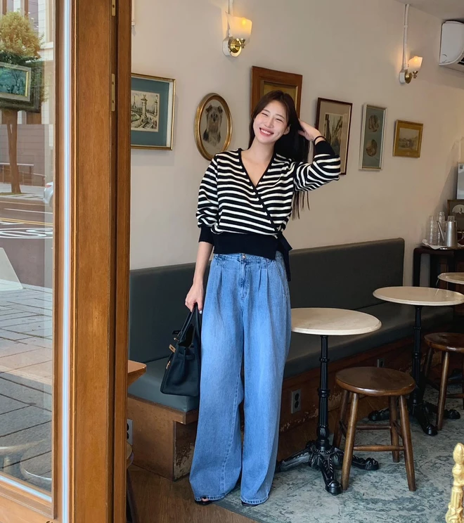 Sọc kẻ bất ngờ được săn đón vào mùa thu, nàng muốn mặc đẹp nhất định phải có 3 món này trong tủ quần áo - 11