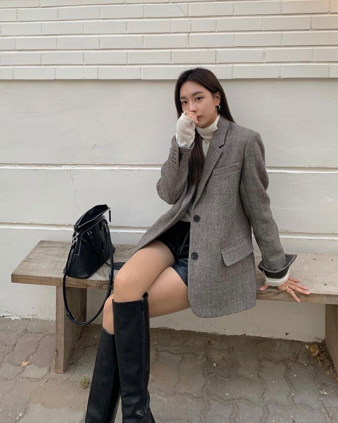 Dân công sở mùa lạnh đừng nghĩ nhiều: 5 món này "cân" tất cả, mặc lên auto sang - 12