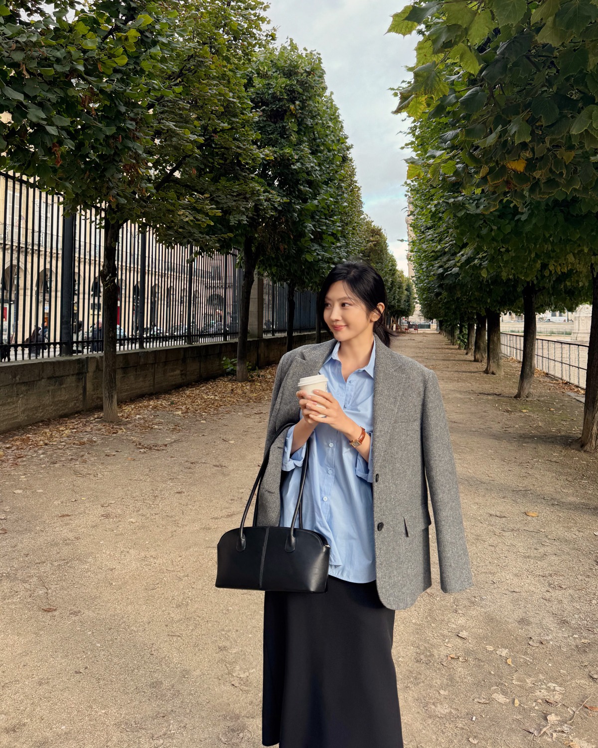 Áo blazer được chị em mê mẩn mặc đông, phối 5 kiểu áo này bên trong là chuẩn "tinh hoa hội tụ" - 12