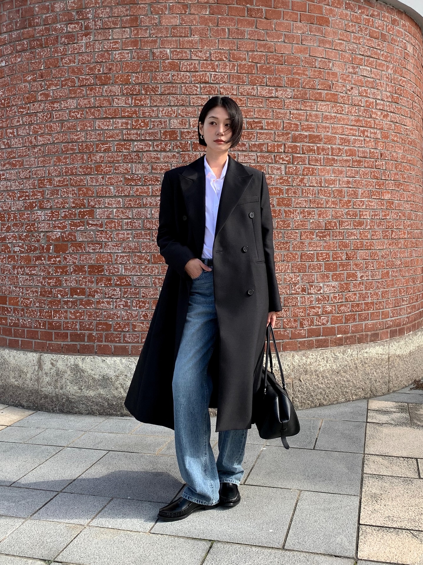 Gái Hàn mặc đơn giản mà vẫn "chanh sả" như dát đồ hiệu, thì ra là nhờ có 5 món đồ này - 13