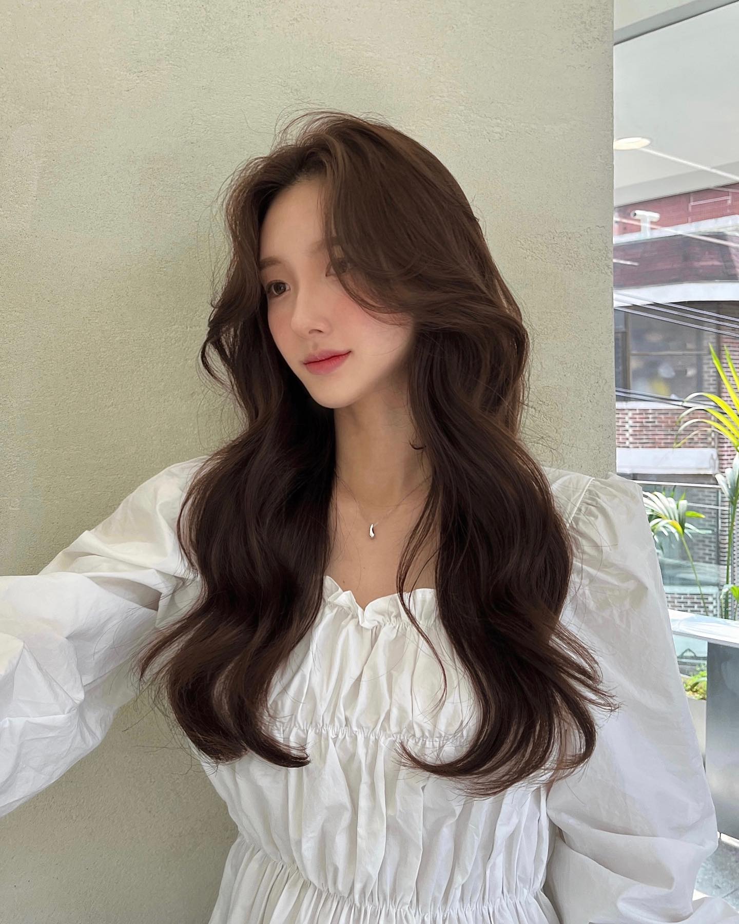 5 kiểu giúp nàng tóc mỏng trông dày bồng bềnh, mặt nhỏ hơn thấy rõ - 16