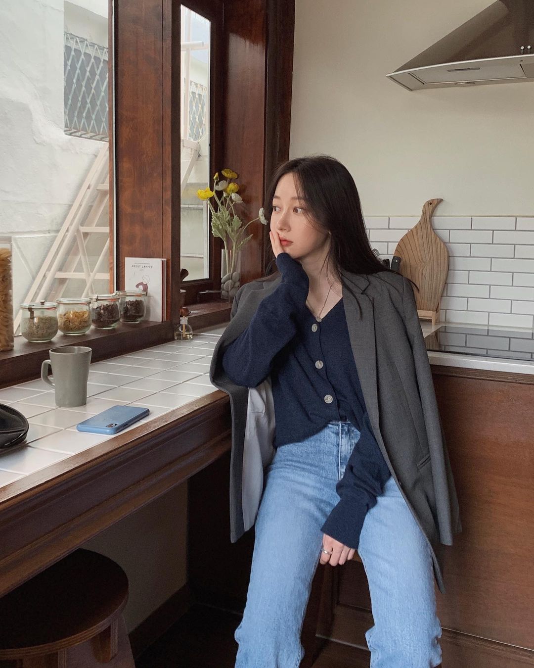 Áo blazer được chị em mê mẩn mặc đông, phối 5 kiểu áo này bên trong là chuẩn "tinh hoa hội tụ" - 17