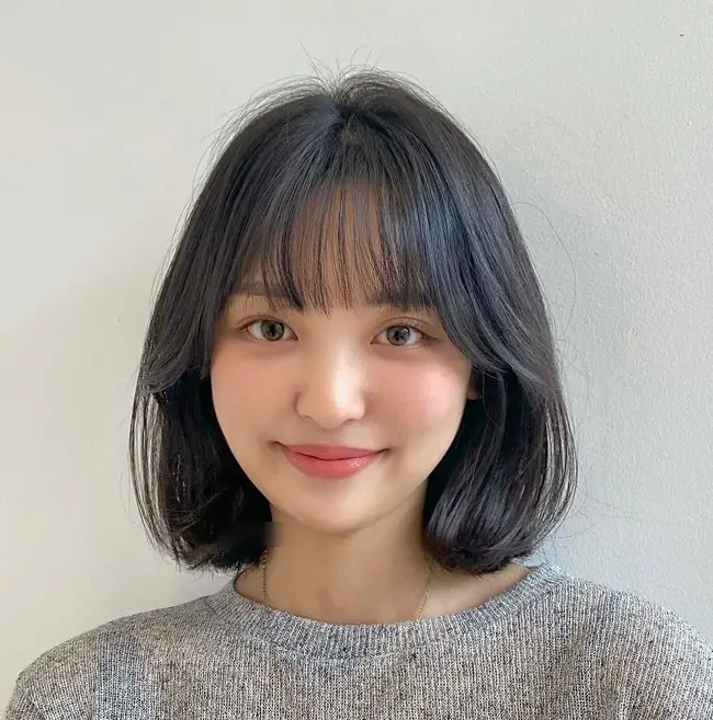 Để kiểu tóc mái này, mặt tròn cũng hóa V-line: Che khuyết điểm khéo mà vẫn đẹp tự nhiên - 18