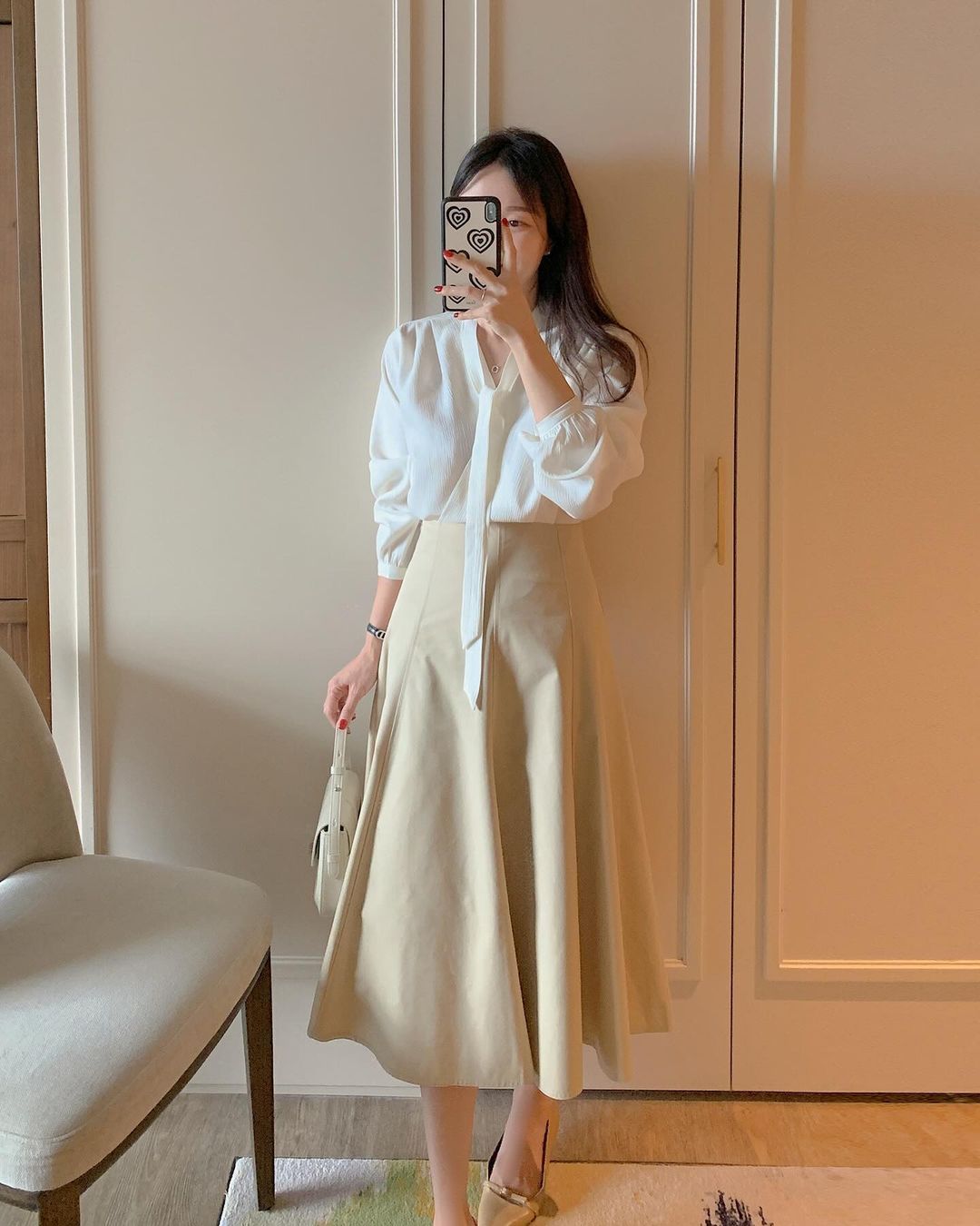 Chẳng cần nghĩ nhiều, mùa đông tôi vẫn sang khỏi bàn nhờ 5 kiểu áo này: Diện lên xinh hơn hẳn, nhìn phát đã thấy có gu - 19