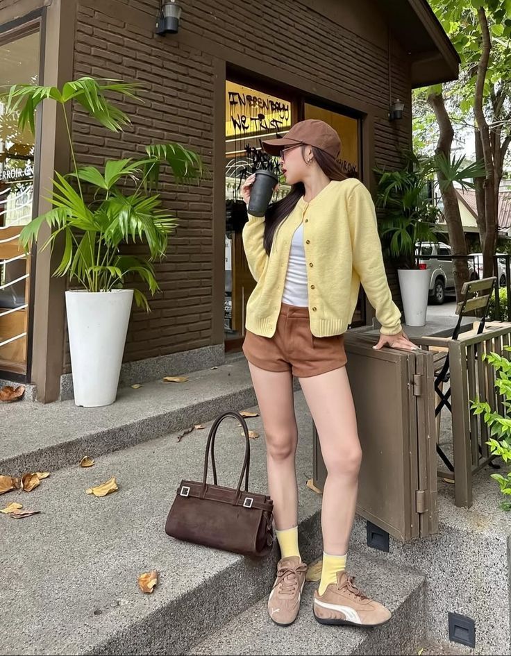 Màu nâu bất ngờ &#34;lên ngôi&#34; trong mùa đông 2025, hội yêu thời trang phải sắm ngay 5 item để mặc đâu cũng đẹp - 19