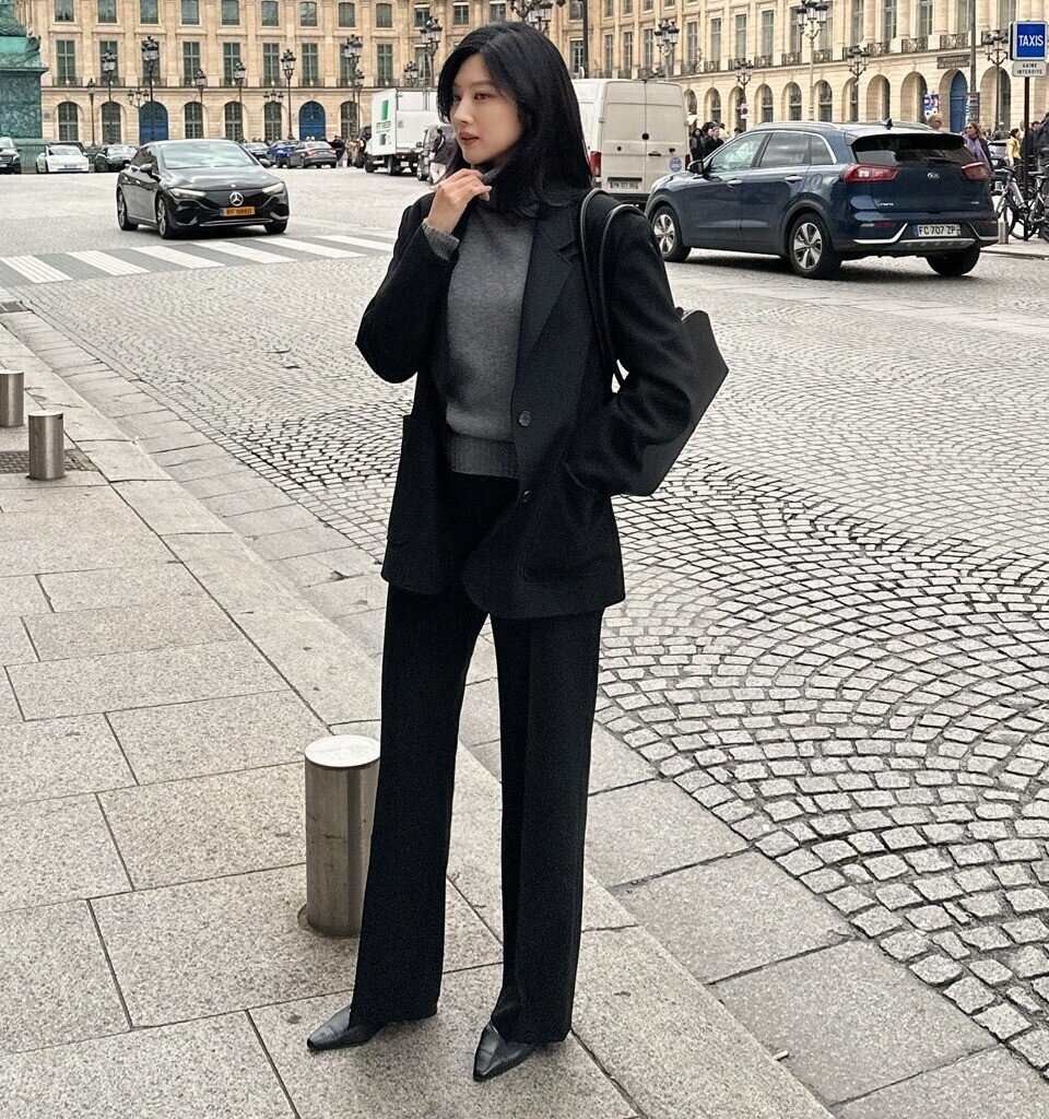 Diện quần ống rộng đúng điệu với 4 kiểu áo: Vừa tôn dáng lại sang - xịn hết cỡ! - 11