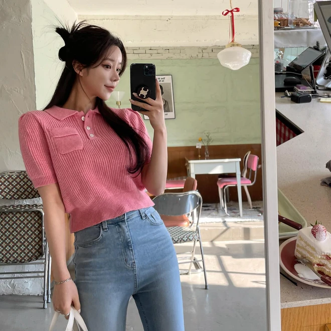 Áo len cộc tay không hề chán như bạn nghĩ: Chỉ cần phối đúng 5 kiểu này là sang xịn mịn suốt mùa Thu - Đông 2025 - 2