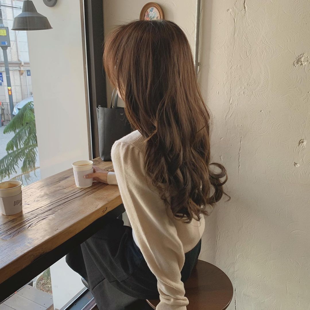 Nàng bánh bèo thích mặc váy vóc điệu đà, chăm &#34;kết thân&#34; với 5 kiểu tóc này: Vừa xinh xắn lại &#34;chanh sả&#34; như con nhà giàu - 2