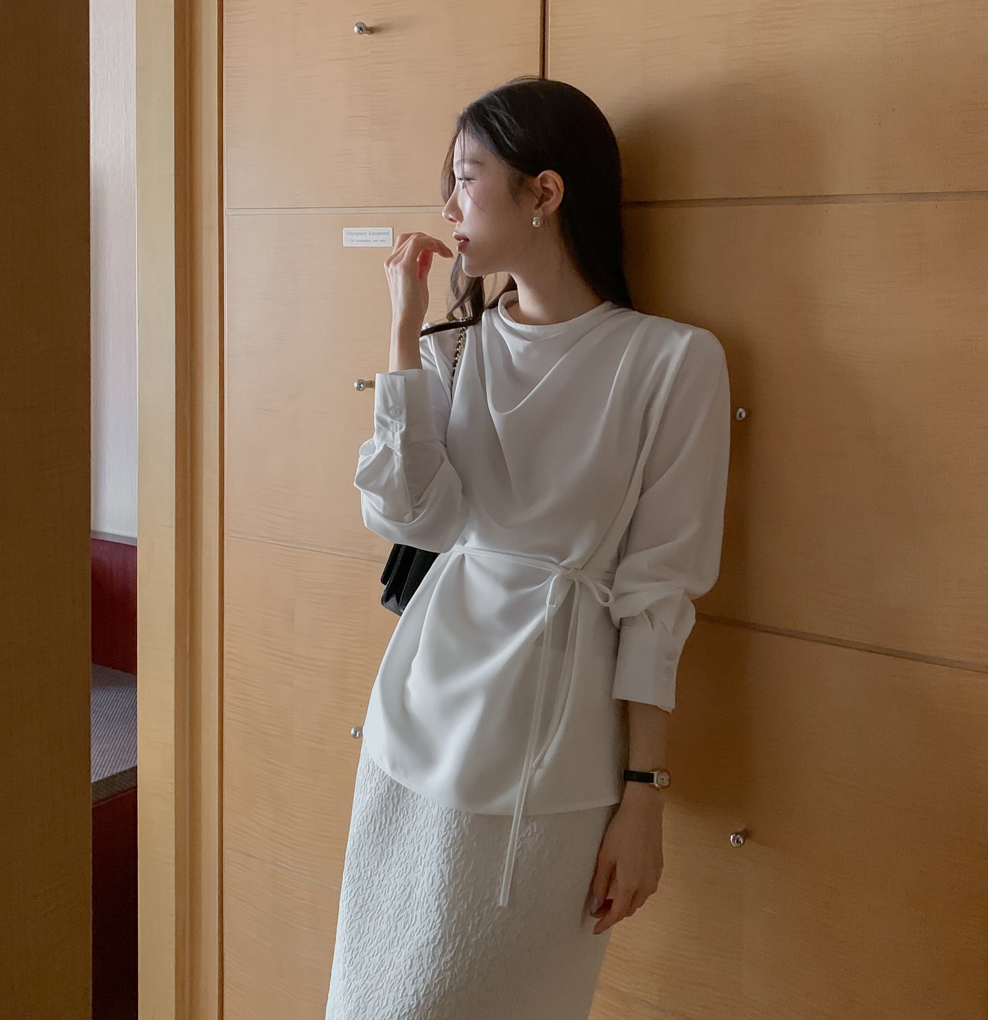 Mùa đông thích mặc chân váy suông, chị em sắm ngay 4 kiểu áo này để phối cùng là đẹp chuẩn chỉnh, tôn dáng khỏi nghĩ - 2