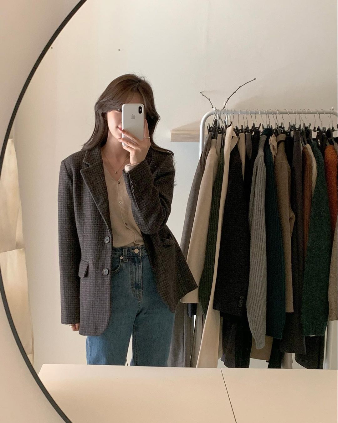 Áo blazer được chị em mê mẩn mặc đông, phối 5 kiểu áo này bên trong là chuẩn "tinh hoa hội tụ" - 20