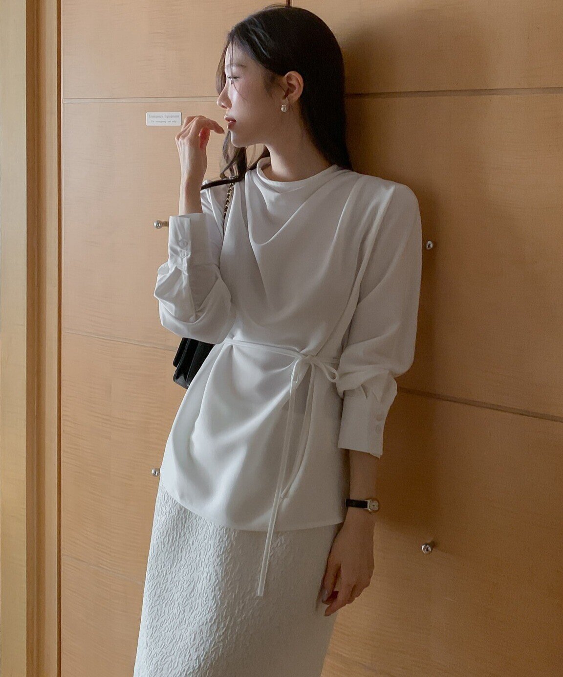 Đừng mãi mặc áo thun + quần jeans &#34;chán ngắt&#34;, thêm 4 công thức này vào khi đi làm: Vừa thanh lịch vừa &#34;nâng gu&#34; thấy rõ! - 6