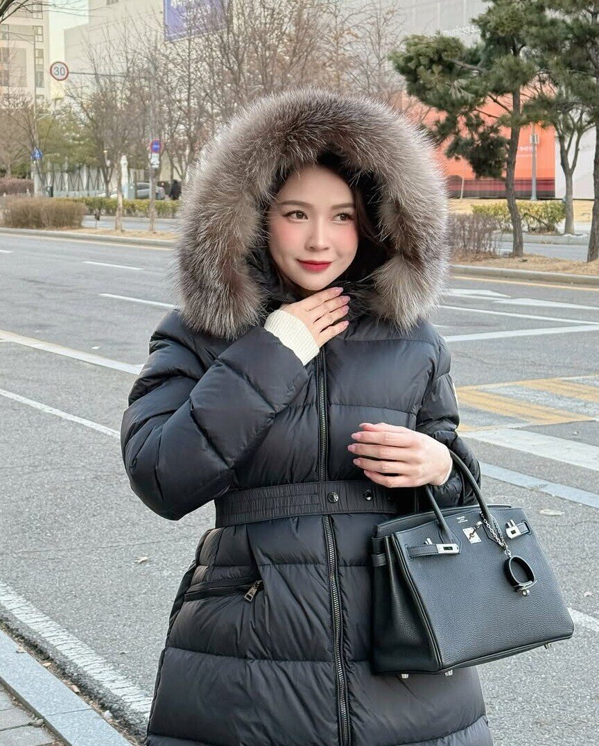 Hot girl Việt 30 tuổi đã có 50 tỷ, nhìn &#34;gia tài&#34; túi hiệu khiến nhiều người &#34;loá mắt&#34; - 4