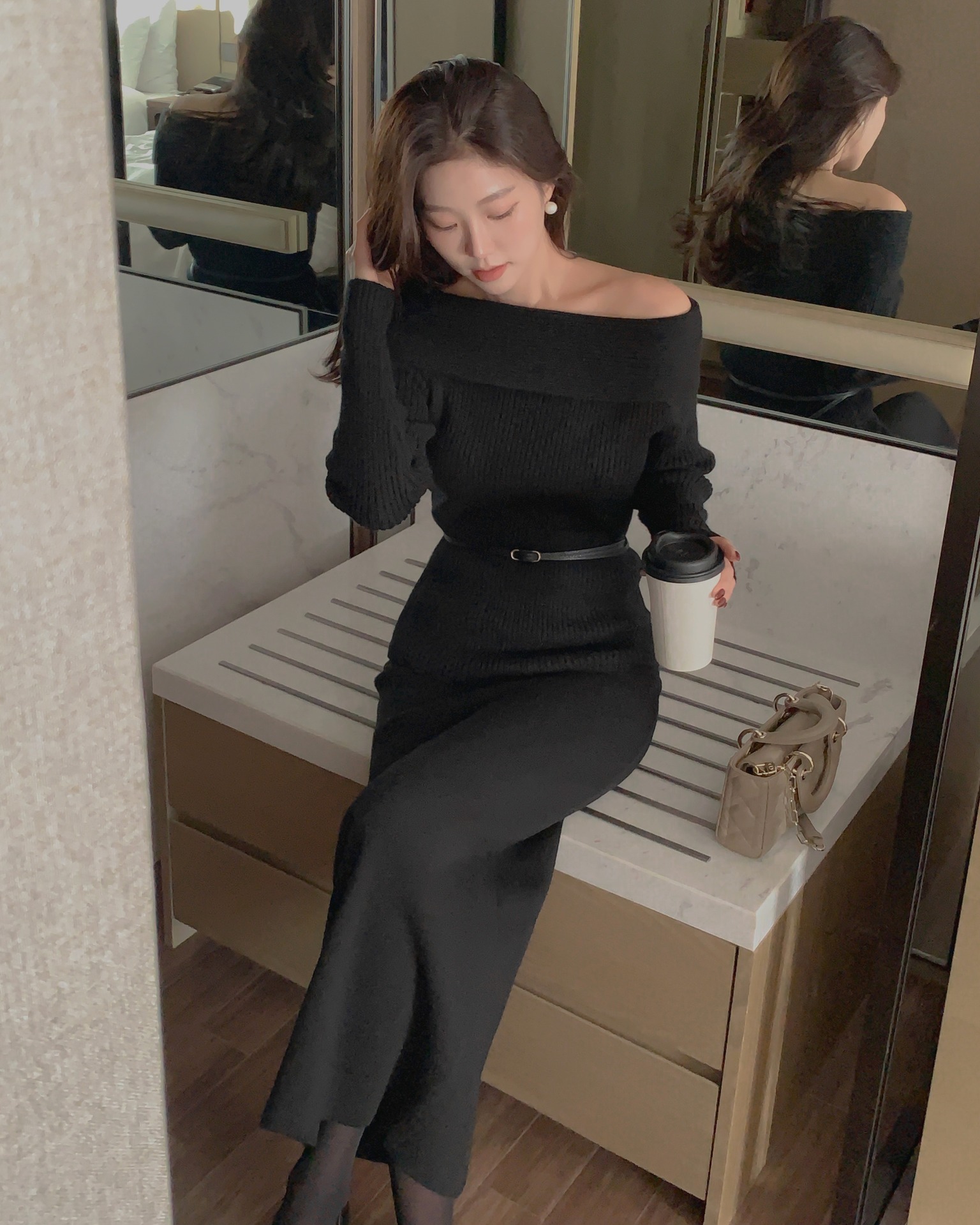 Mùa thu đến là phải mặc váy, 4 kiểu này giúp phụ nữ vừa trẻ hơn tuổi vừa tôn dáng &#34;thần sầu&#34;, ai nhìn cũng phải khen - 3