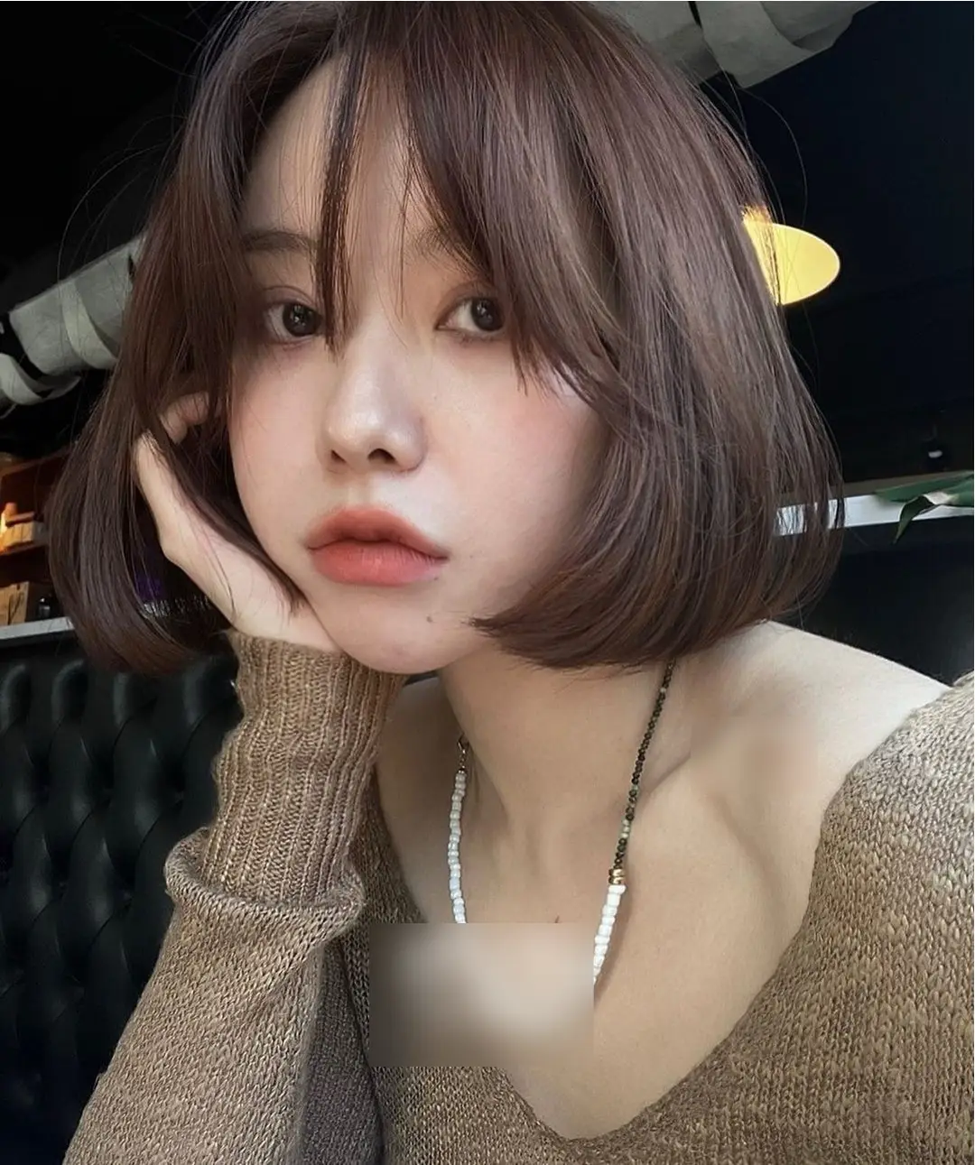 5 kiểu tóc uốn đuôi cụp bỗng được chị em yêu thích, cắt xong mặt thon gọn, trẻ hơn thấy rõ - 3