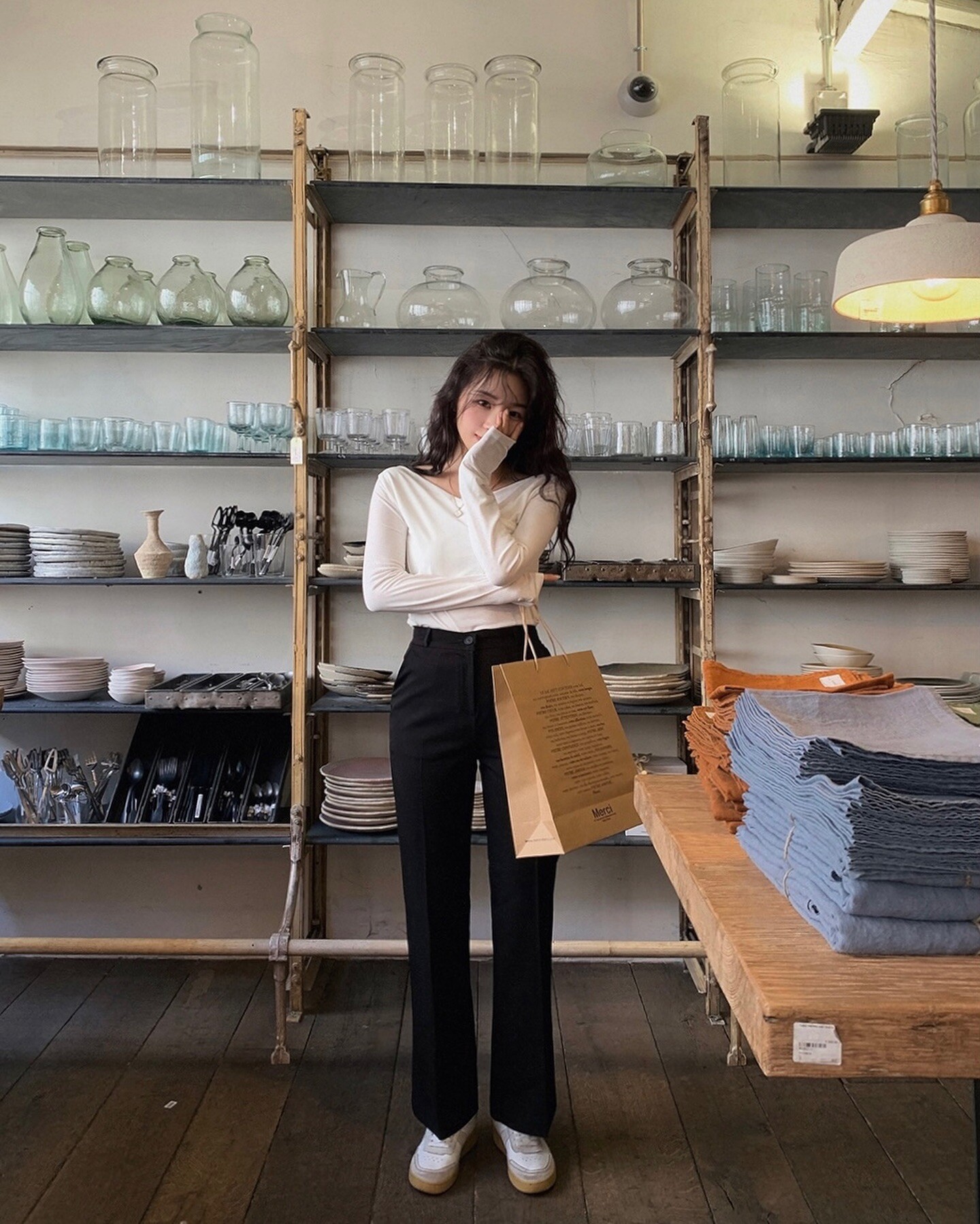 Nàng &#34;nấm lùn&#34; muốn diện quần âu cứ sắm ngay 4 kiểu này, bảo đảm &#34;tinh hoa hội tụ&#34;, tôn dáng miễn bàn - 3