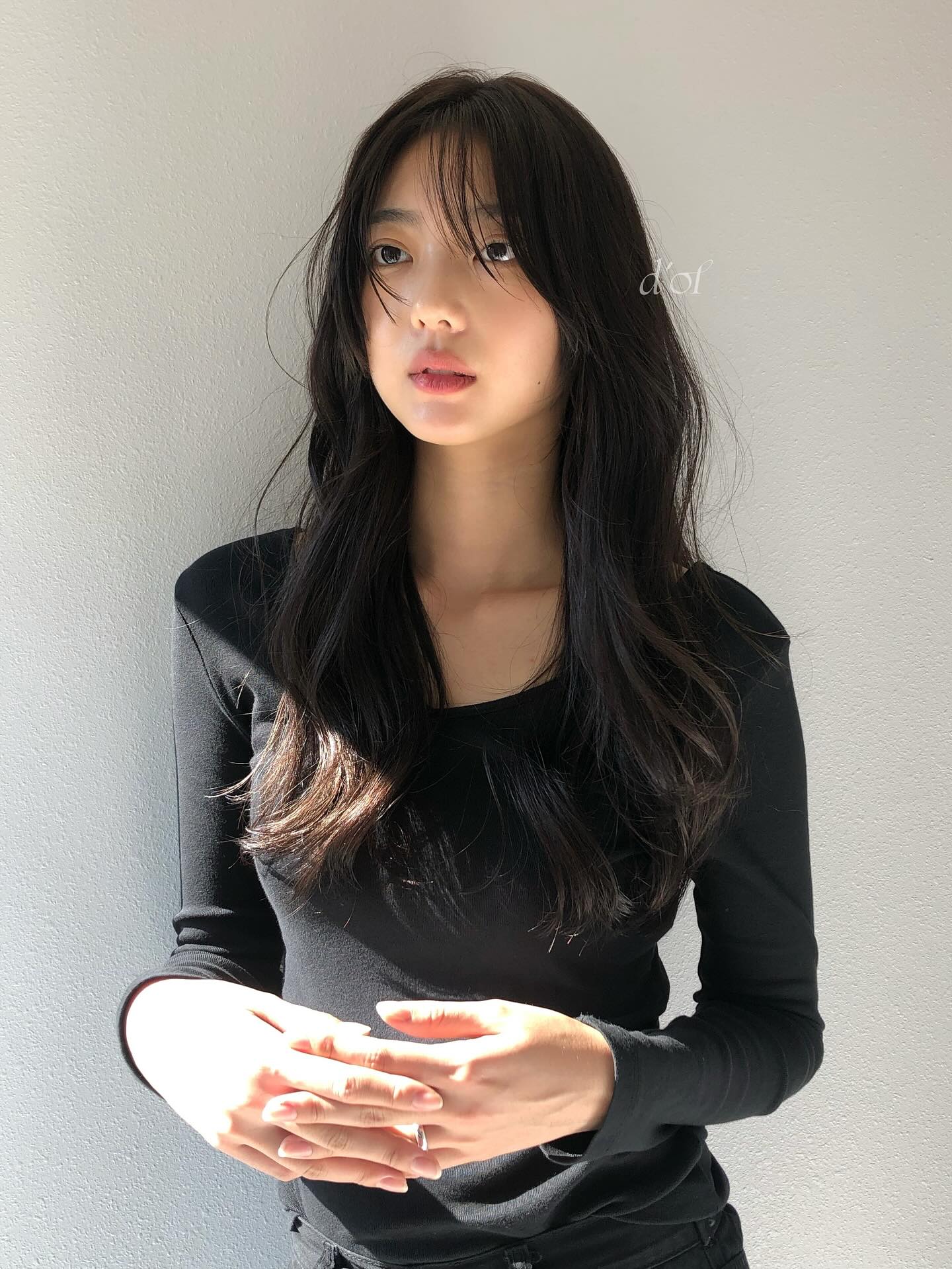 Chị em bỏ tóc thẳng đi, 5 kiểu tóc xoăn mùa đông vừa sang vừa &#34;ăn gian&#34; tuổi cực khéo - 16