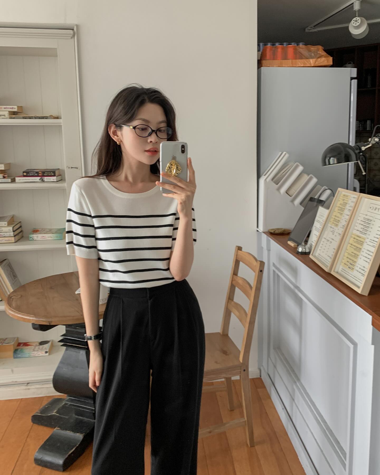 &#34;Bỏ túi&#34; 4 cách mặc quần đen sang - xịn - mịn vào mùa lạnh, gái xinh bỏ lỡ chỉ có tiếc - 4