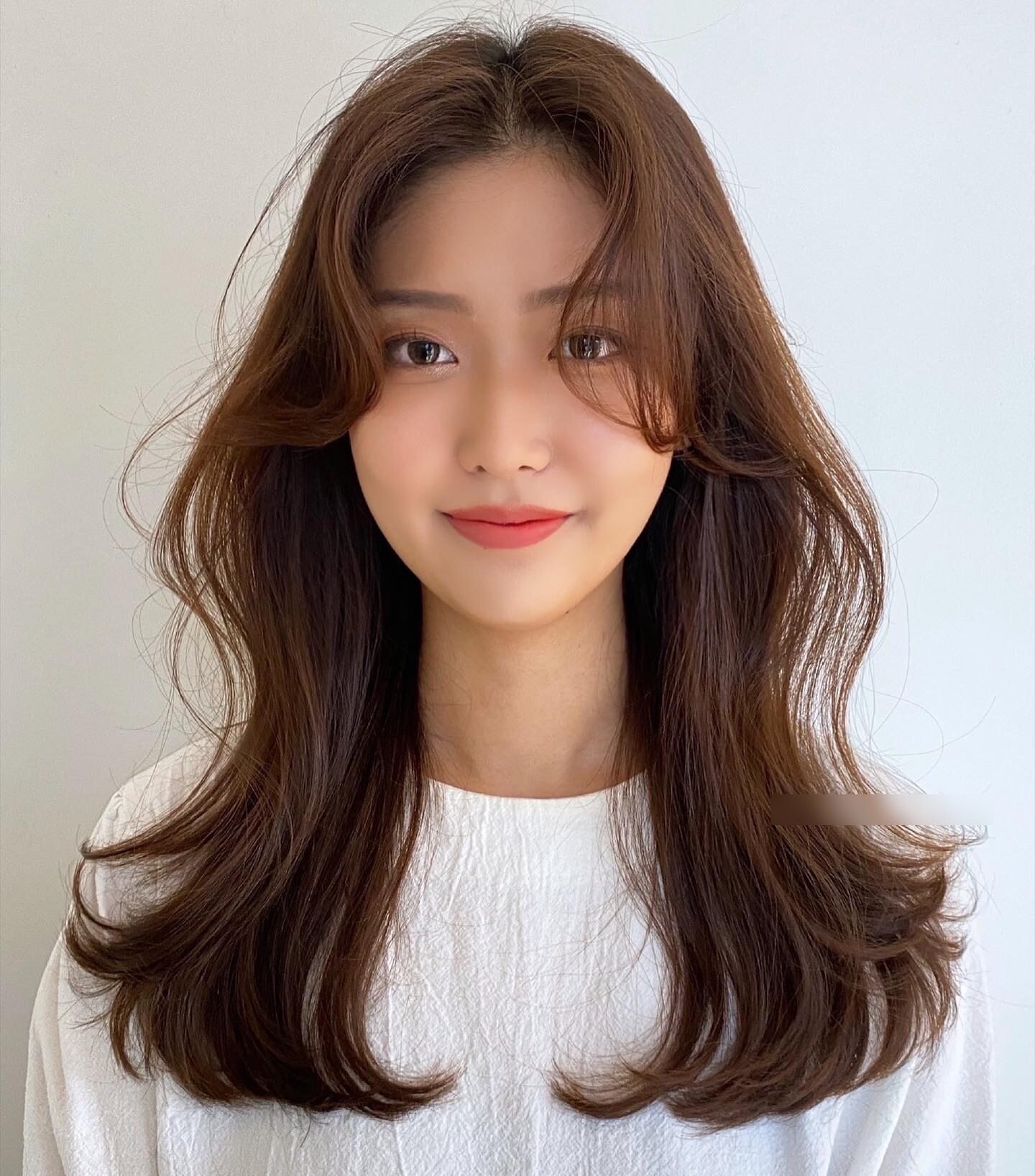 Để kiểu tóc mái này, mặt tròn cũng hóa V-line: Che khuyết điểm khéo mà vẫn đẹp tự nhiên - 4