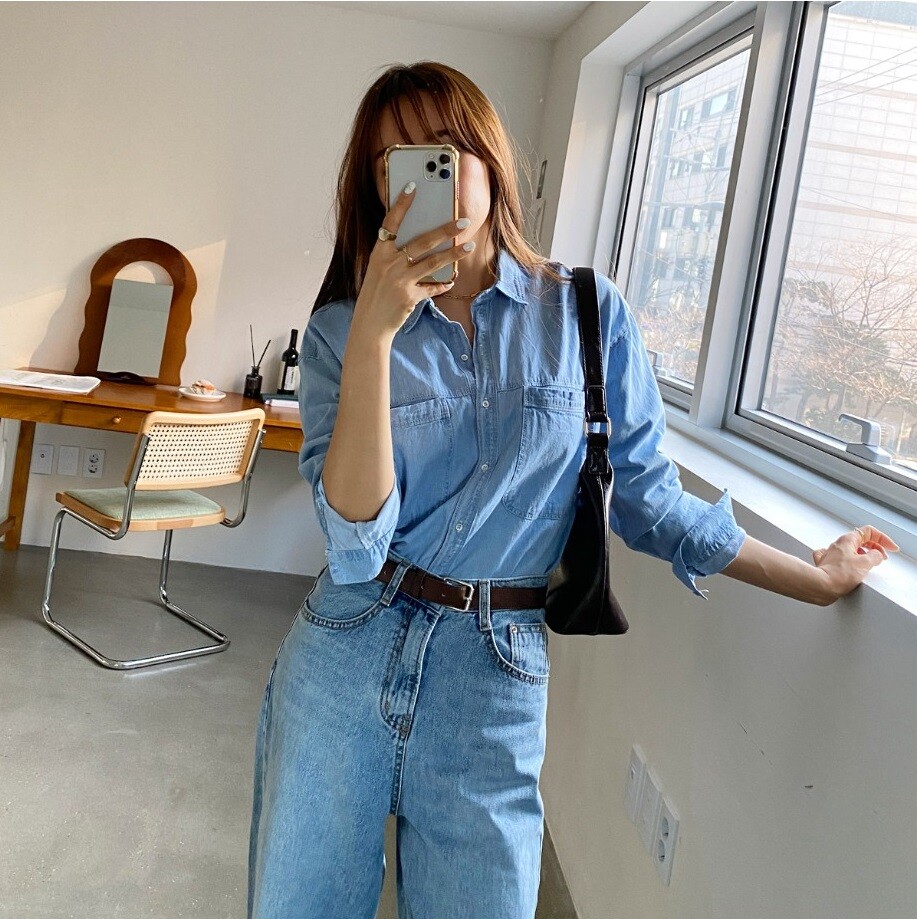 Phụ nữ trên 40 phải sắm ngay 4 kiểu denim giúp trẻ hoá phong cách, mặc đi làm hay đi chơi đều đẹp - 4