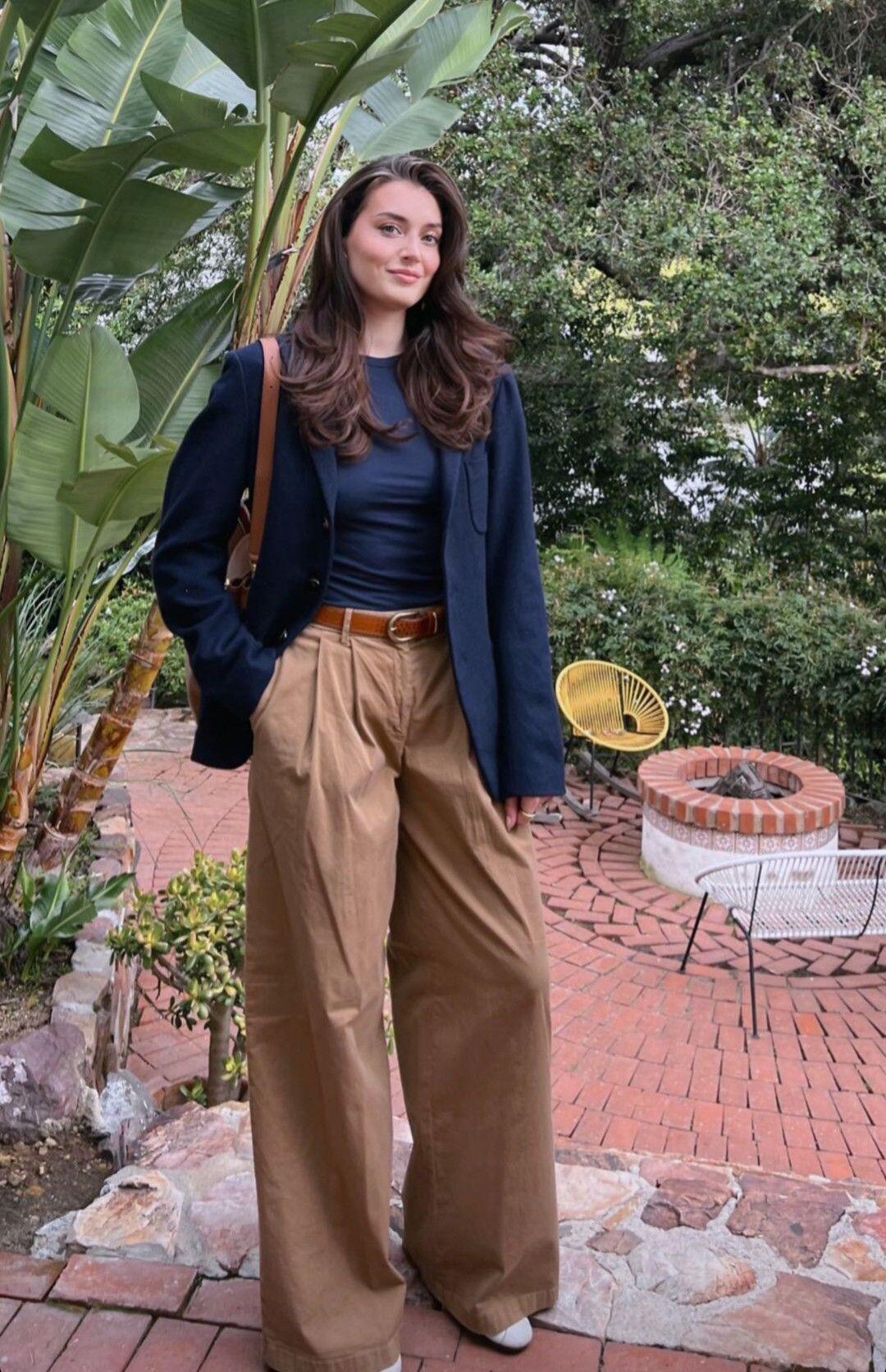 Không chỉ nâu hay be, đây mới là màu sắc &#34;lên ngôi&#34; vào mùa đông 2025: Biết thêm 4 công thức phối này là mặc đẹp như fashionista - 5