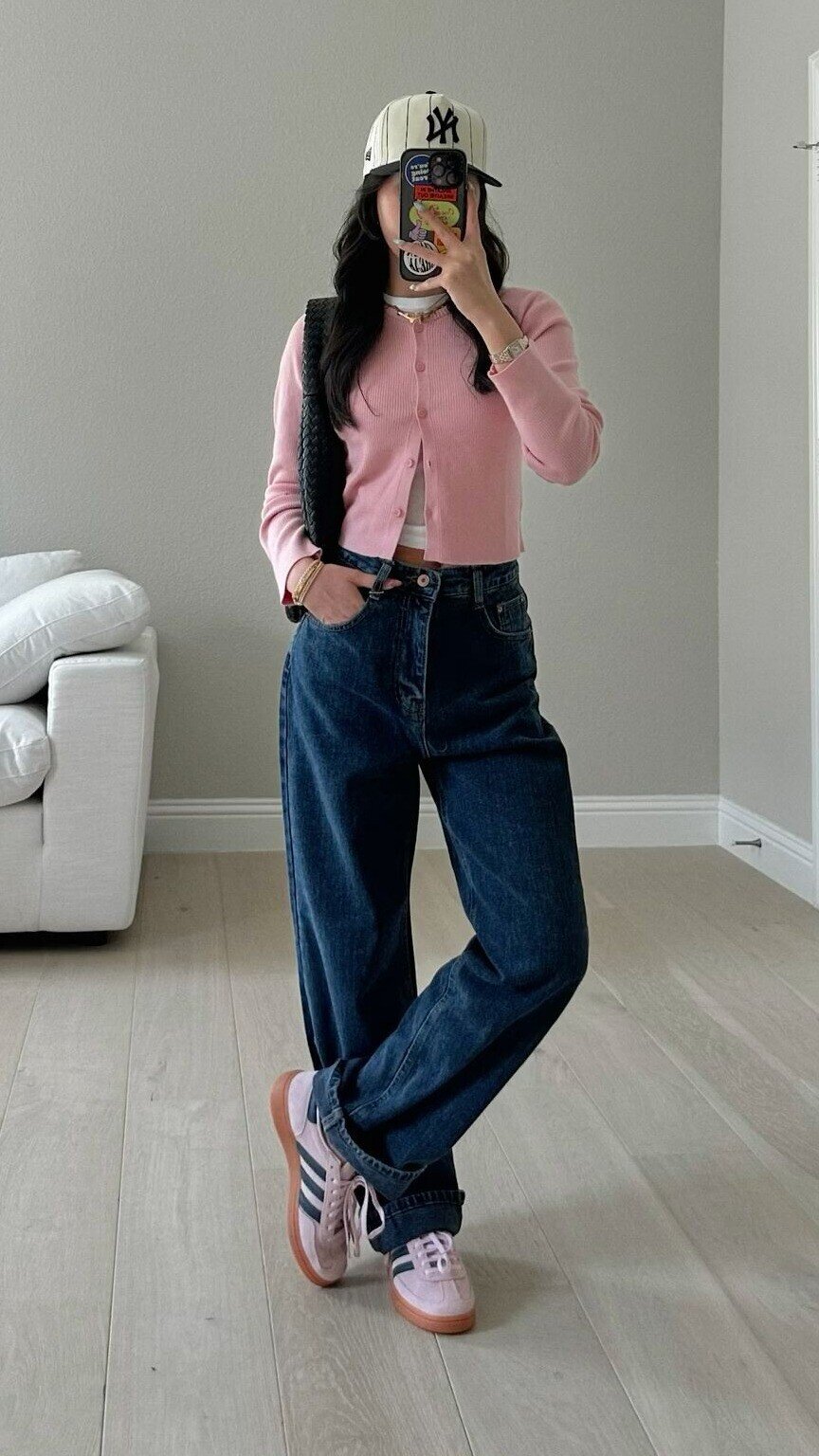 Không chỉ nâu hay be, đây mới là màu sắc &#34;lên ngôi&#34; vào mùa đông 2025: Biết thêm 4 công thức phối này là mặc đẹp như fashionista - 3