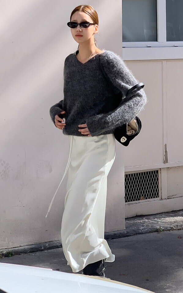 Áo len là item được săn lùng mỗi mùa đông, có 5 kiểu này trong tủ là tha hồ phối đẹp, mặc ngày nào cũng chuẩn - 9