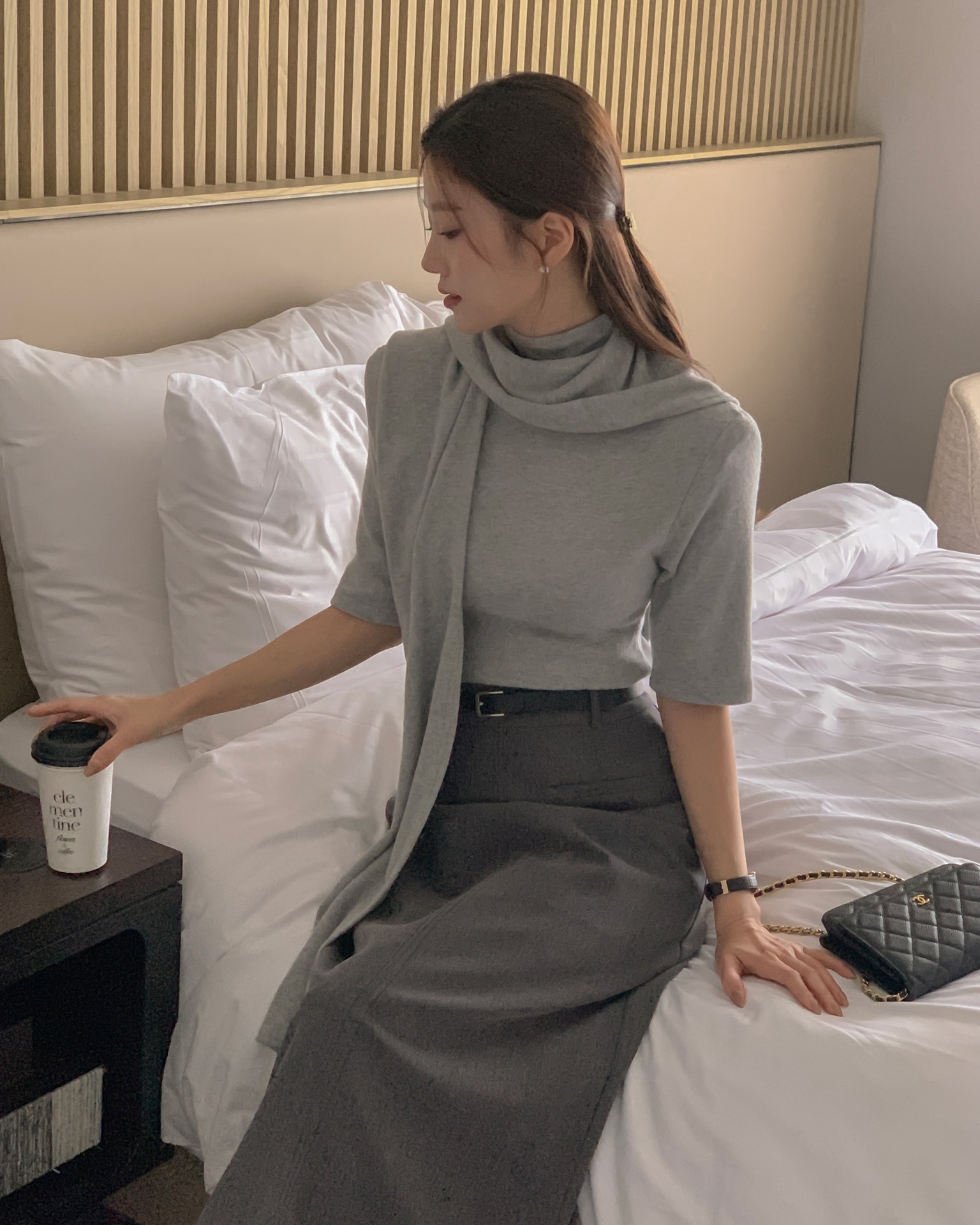 Mùa đông thích mặc chân váy suông, chị em sắm ngay 4 kiểu áo này để phối cùng là đẹp chuẩn chỉnh, tôn dáng khỏi nghĩ - 6