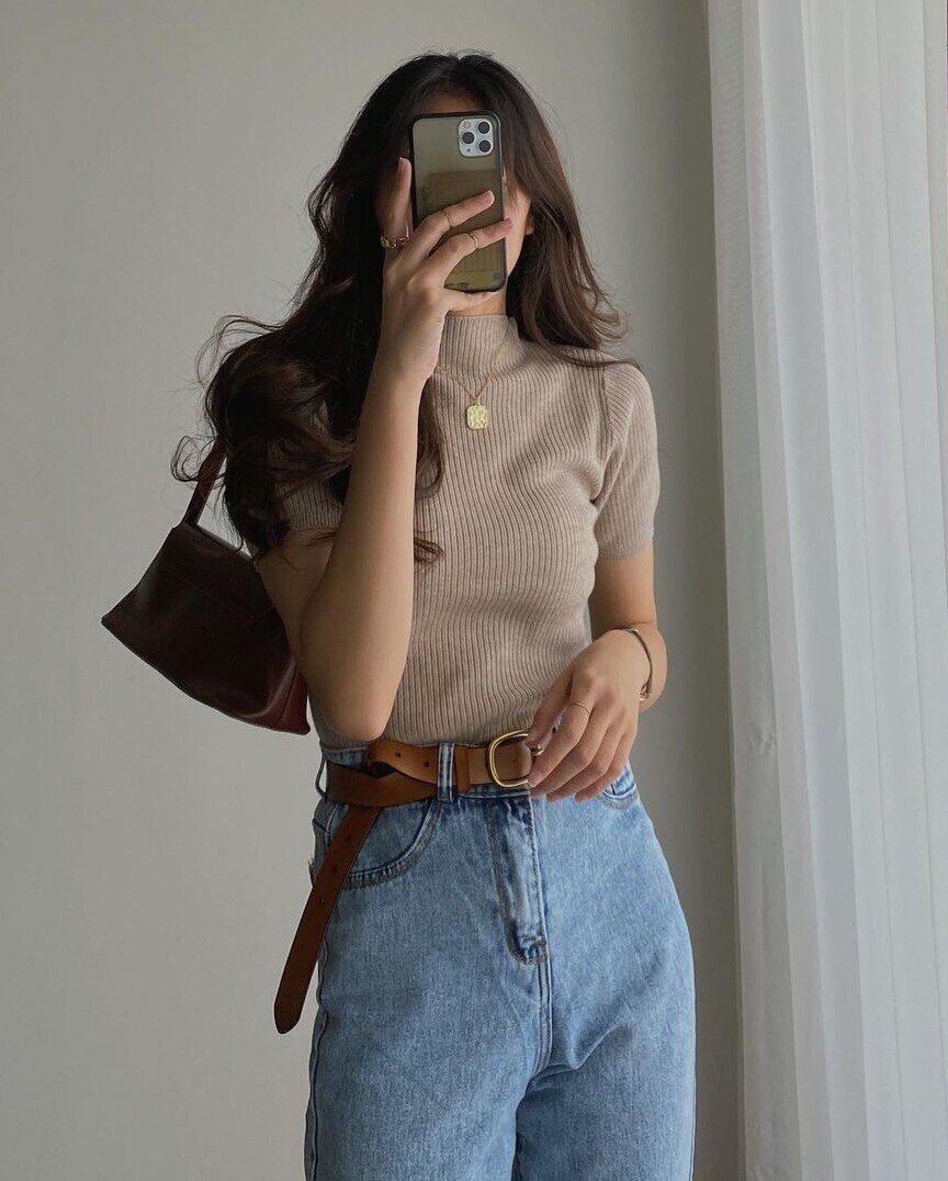 Áo thun trắng sắp bị "soán ngôi", kiểu áo này mới là "chân ái" quanh năm của chị em, càng diện càng trẻ sang - 4