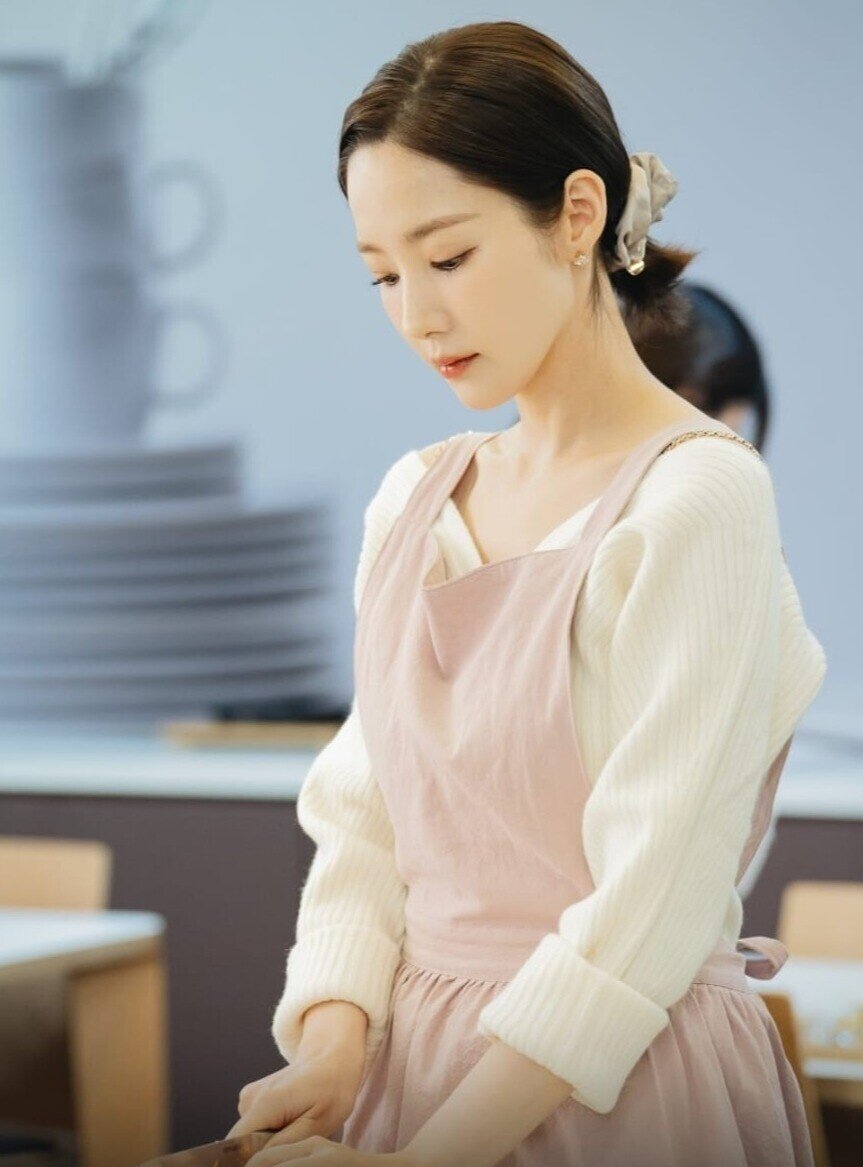 Nàng bánh bèo thích mặc váy vóc điệu đà, chăm &#34;kết thân&#34; với 5 kiểu tóc này: Vừa xinh xắn lại &#34;chanh sả&#34; như con nhà giàu - 15