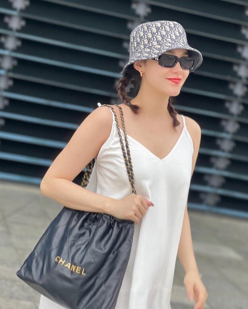 "Đệ nhất mỹ nhân Sài thành" lấy đại gia hơn 10 tuổi có cả "kho đồ hiệu", mê chiếc túi giống Hoa hậu Jennifer Phạm - 8