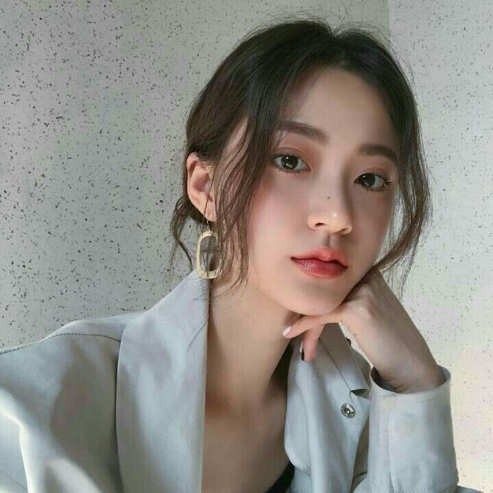 Để kiểu tóc mái này, mặt tròn cũng hóa V-line: Che khuyết điểm khéo mà vẫn đẹp tự nhiên - 7