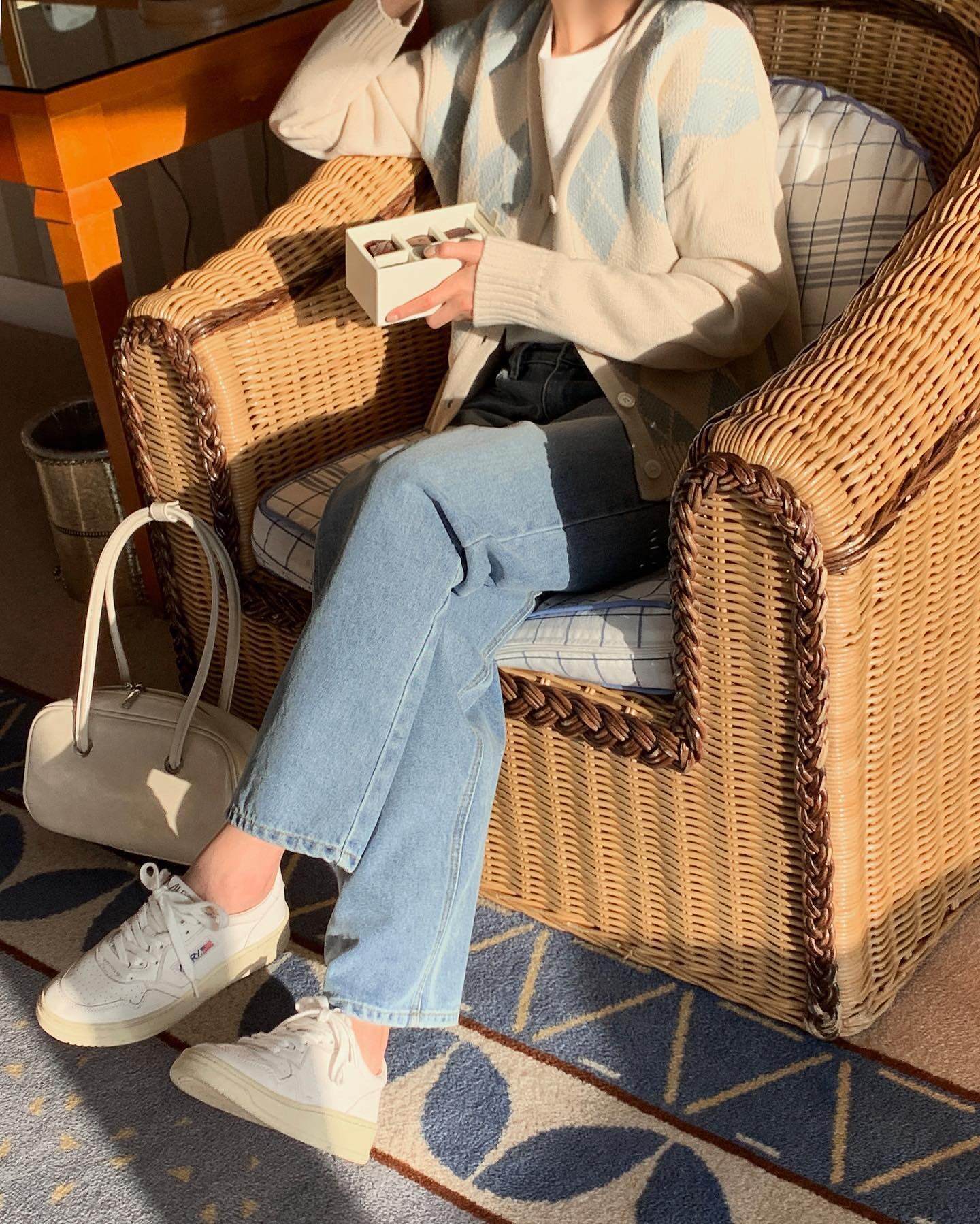 5 kiểu giày là "chân ái" cho mọi độ tuổi, mặc gì cũng sang mà vẫn thoải mái cả ngày - 7