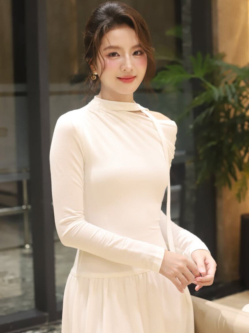 Mỹ nhân kế nhiệm Tăng Thanh Hà, được khen hơn cả Lan Ngọc: Camera thường đẹp bất bại, style đời thường chuẩn "ngọc nữ" - 8