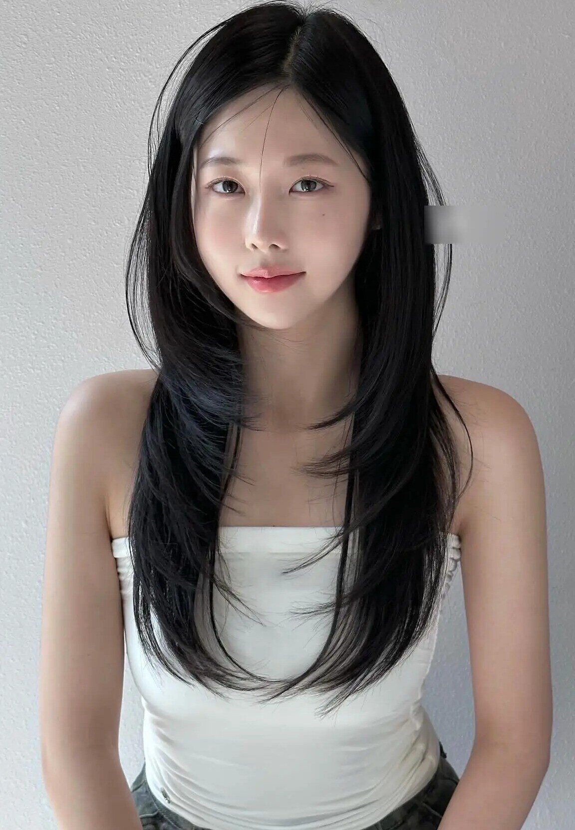 5 kiểu tóc uốn đuôi cụp bỗng được chị em yêu thích, cắt xong mặt thon gọn, trẻ hơn thấy rõ - 5