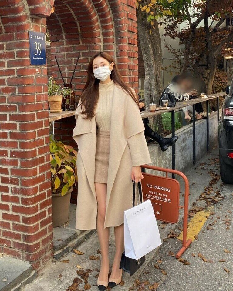 Mùa đông thích diện áo khoác dáng dài nhưng khiến chị em trông &#34;có một khúc&#34;, đó là do quên 4 nguyên tắc này - 1