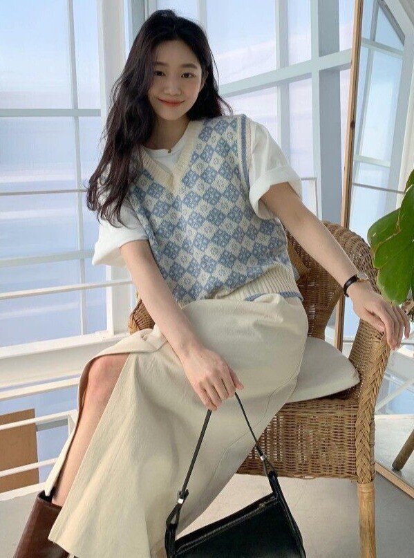 Đừng mãi mặc áo thun + quần jeans &#34;chán ngắt&#34;, thêm 4 công thức này vào khi đi làm: Vừa thanh lịch vừa &#34;nâng gu&#34; thấy rõ! - 3