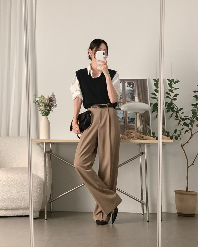 Màu quần trẻ hơn quần đen, sang hơn quần trắng, phối với 4 kiểu áo này là chuẩn "tinh hoa hội tụ" - 9