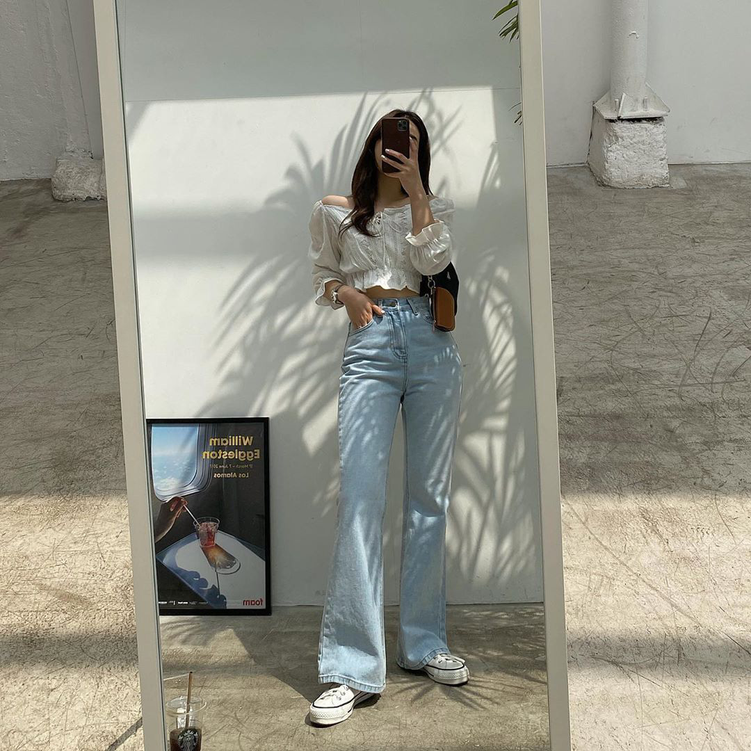 Phụ nữ trên 40 phải sắm ngay 4 kiểu denim giúp trẻ hoá phong cách, mặc đi làm hay đi chơi đều đẹp - 9