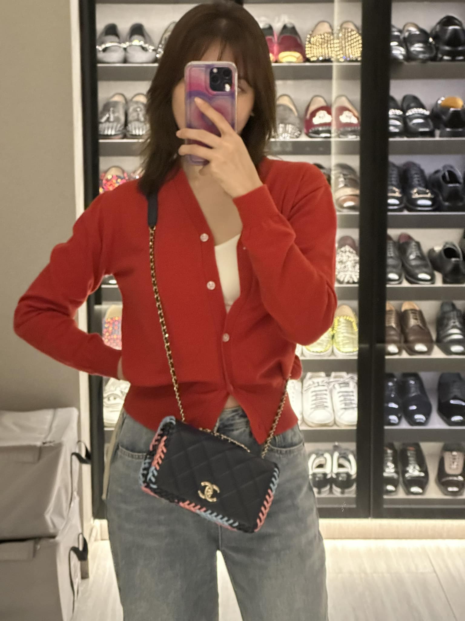 Mỹ nhân lấy nam MC giàu nhất nhì Việt Nam có &#34;kho đồ hiệu&#34; như cửa hàng, cứ buồn là chồng tặng túi trăm triệu - 8