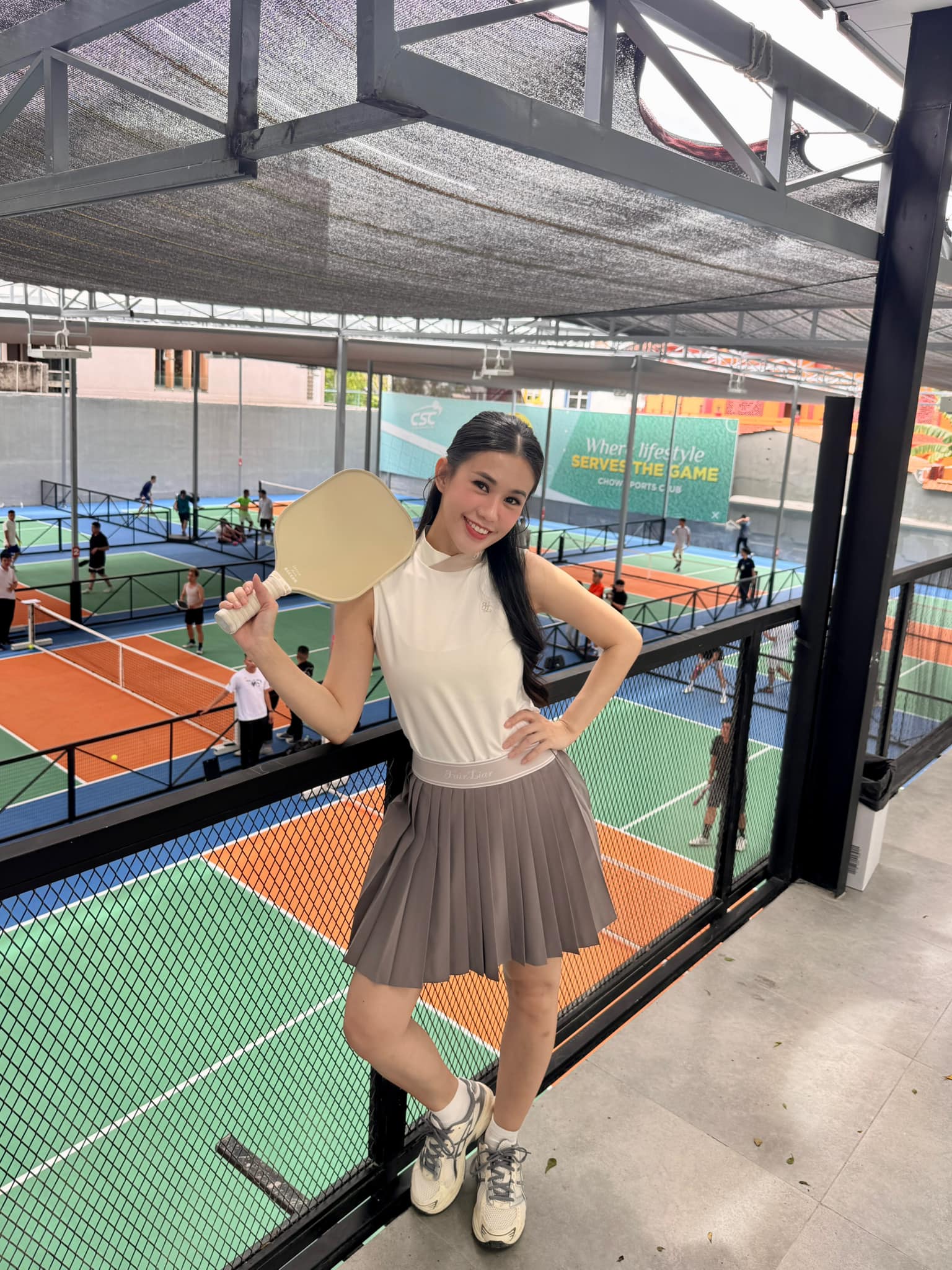 Chỉ cao 1m62 nhưng hot girl Ngọc Thảo có gu ăn mặc hack dáng đỉnh như người mẫu, nhìn qua ai cũng mê - 21