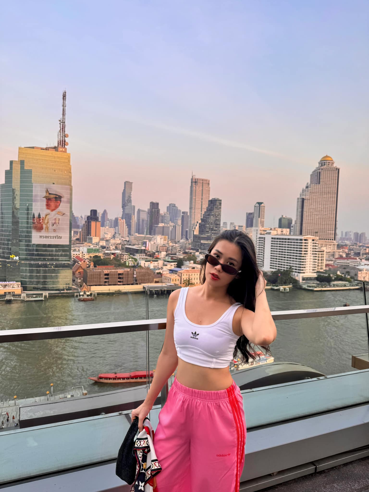 Chỉ cao 1m62 nhưng hot girl Ngọc Thảo có gu ăn mặc hack dáng đỉnh như người mẫu, nhìn qua ai cũng mê - 9