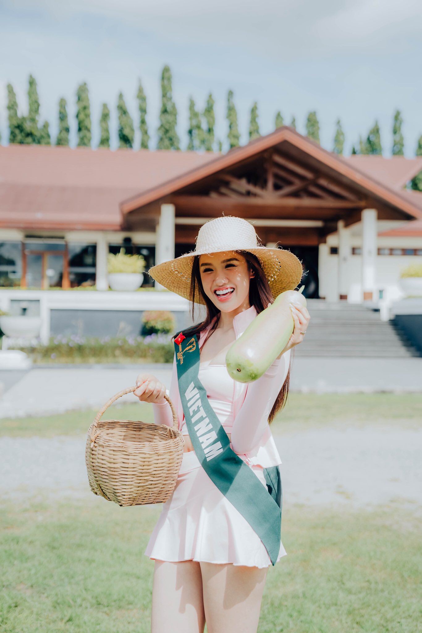 Mỹ nhân Việt vừa đạt Á hậu 2 Miss Earth: Từng &#34;bại trận&#34; trước Hoa hậu Quế Anh, ảnh mặt mộc khiến nhiều người ngỡ ngàng - 6