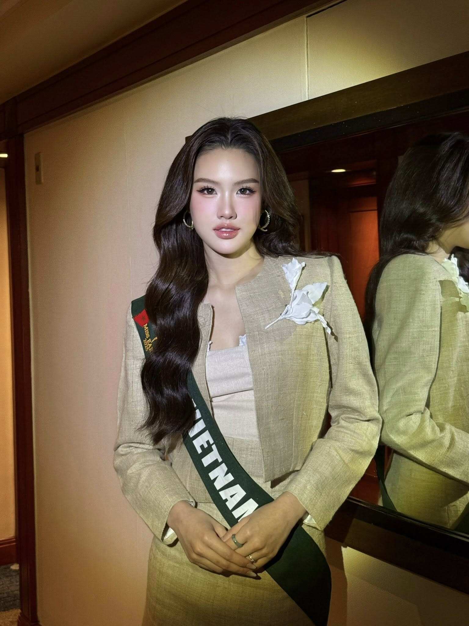 Mỹ nhân Việt vừa đạt Á hậu 2 Miss Earth: Từng &#34;bại trận&#34; trước Hoa hậu Quế Anh, ảnh mặt mộc khiến nhiều người ngỡ ngàng - 8