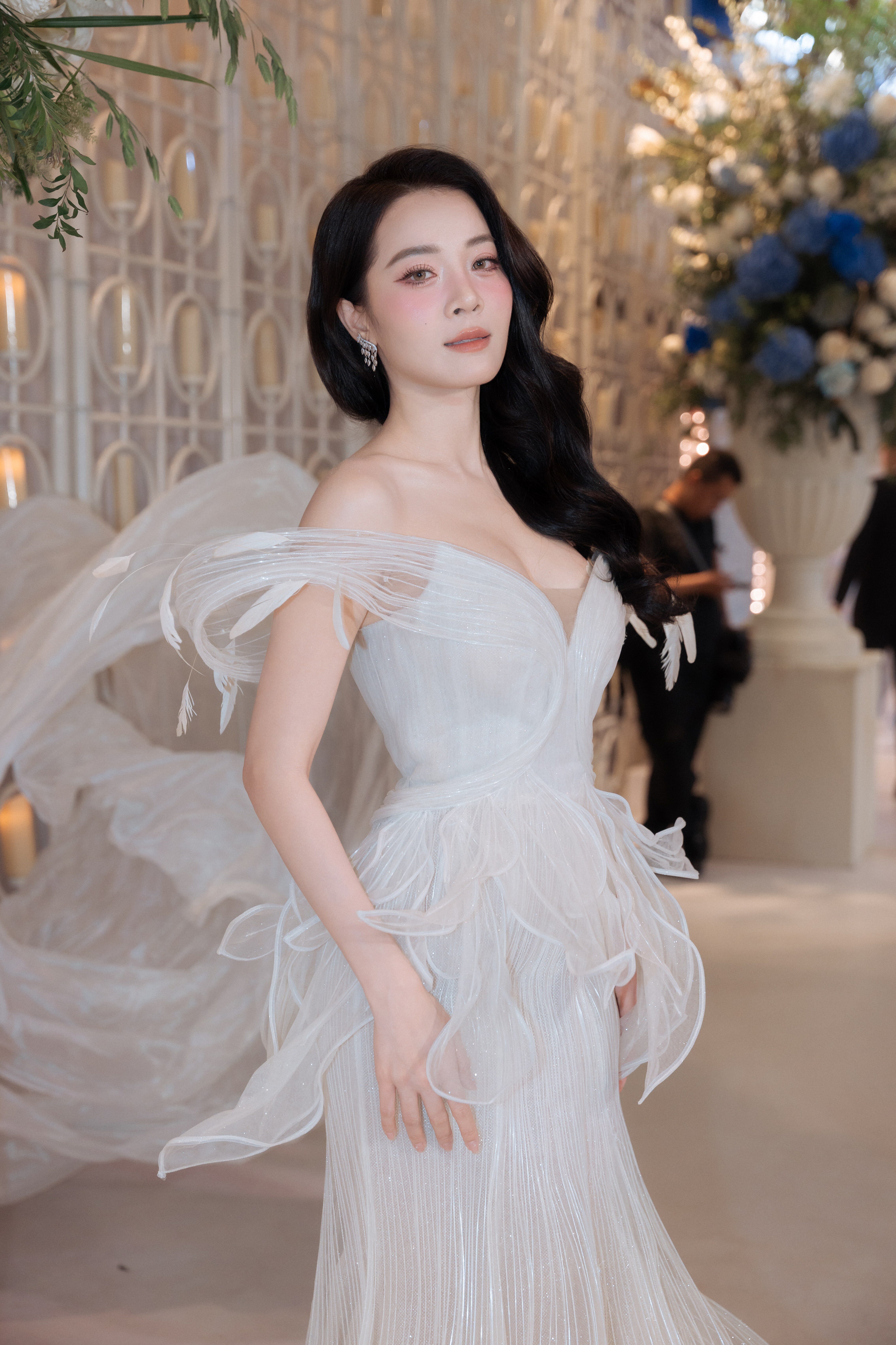 Mỹ nhân 41 tuổi vẫn đẹp mê mẩn khiến cõi mạng "náo loạn", đến Thúy Ngân cũng phải nhường spotlight  - 6
