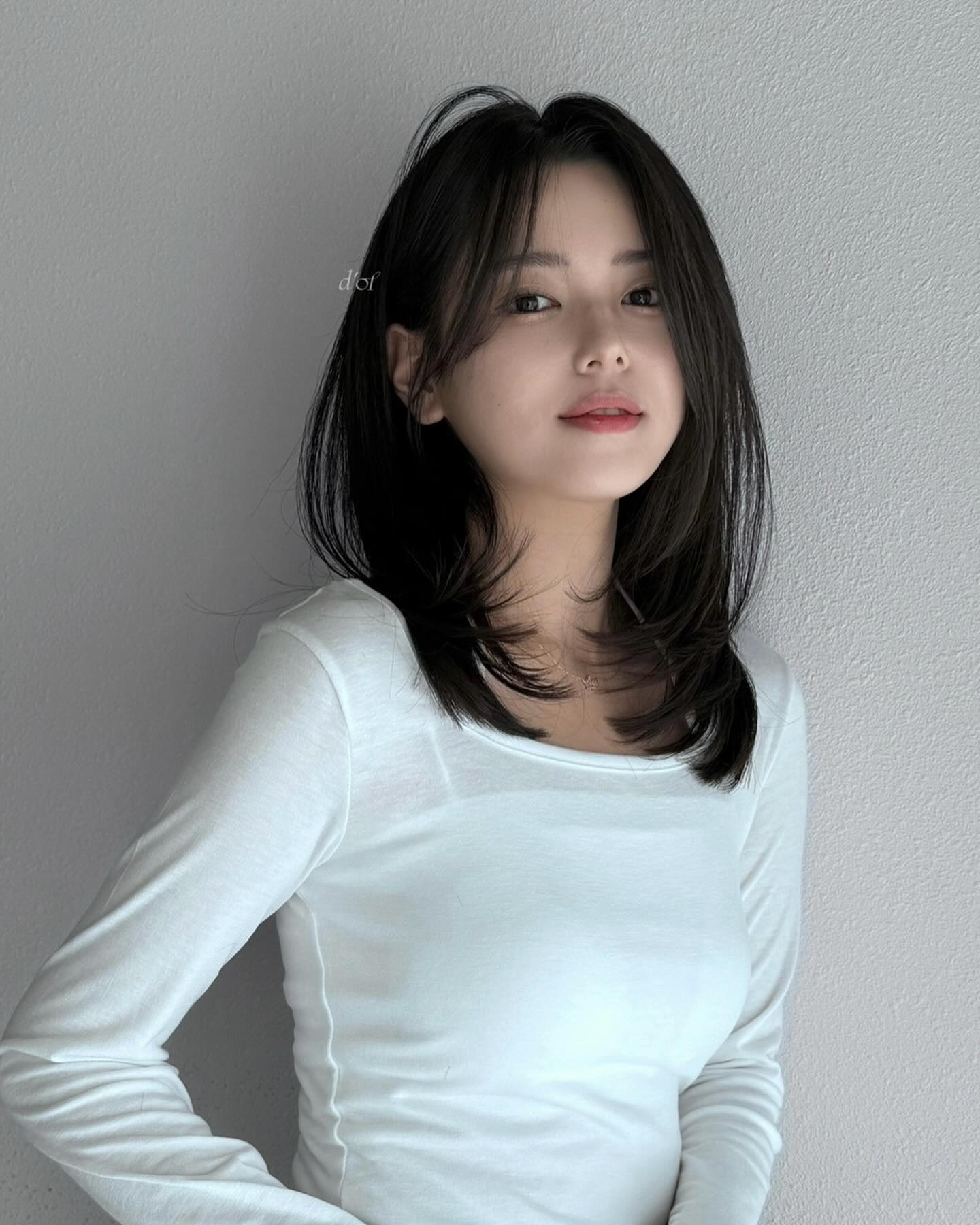 5 kiểu giúp nàng tóc mỏng trông dày bồng bềnh, mặt nhỏ hơn thấy rõ - 20