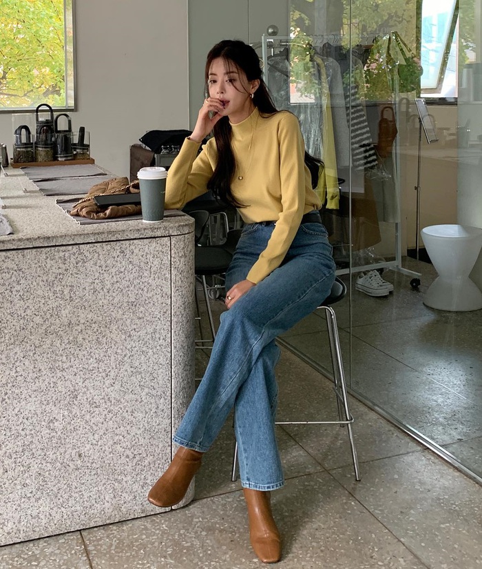 Áo màu nổi mà mix khéo thì sang cực: 4 kiểu quần xịn sò giúp bạn mặc đẹp mà không bị chê "sến" - 14