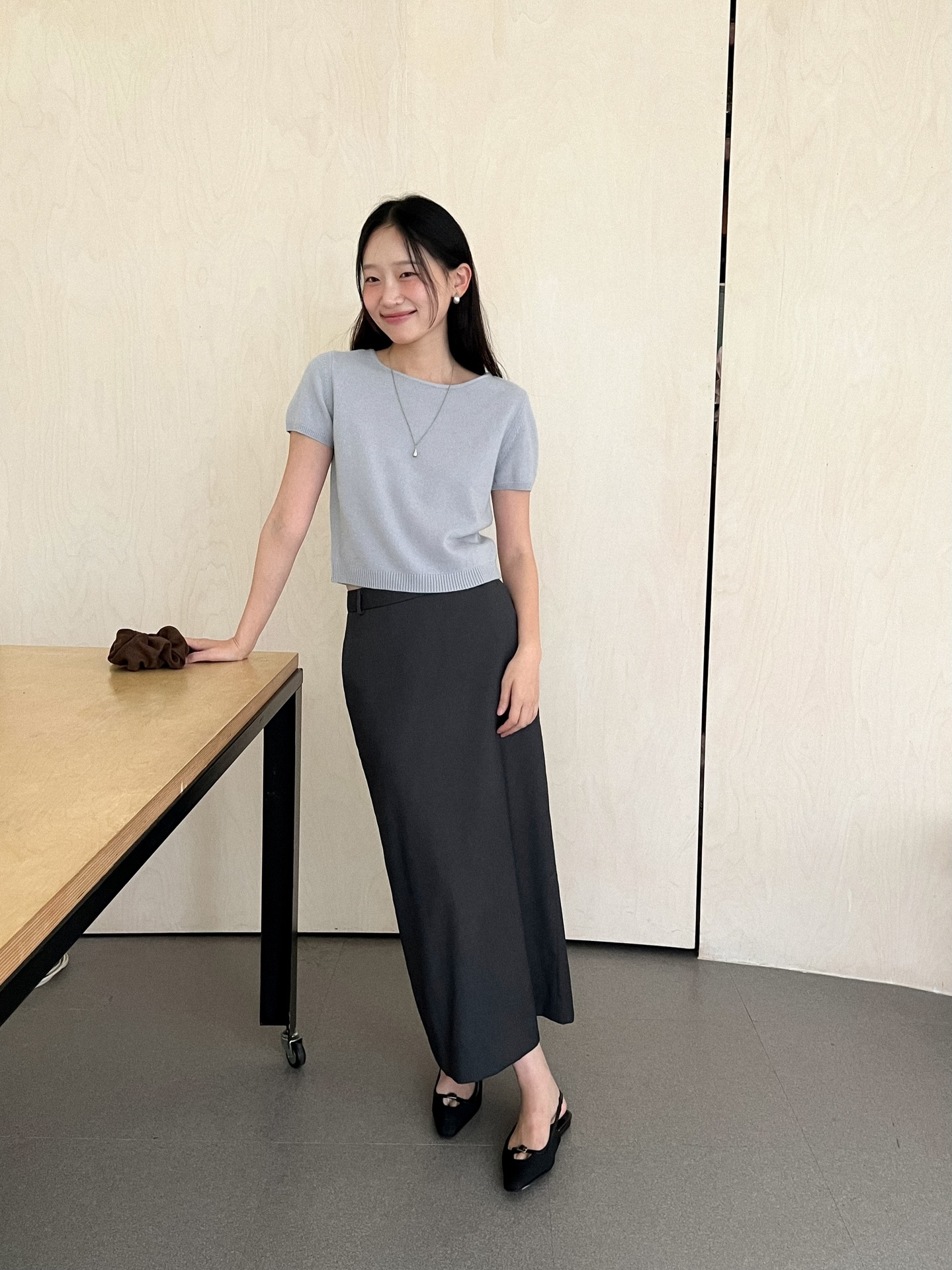 Muốn mặc đẹp mà không cần dáng chuẩn, cứ chọn 4 item ôm khéo này là chuẩn bài - 8